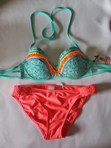 Bundle of 2 Coordinating NWT Bikini Piece: Top (34C) and Bottom (Medium)
